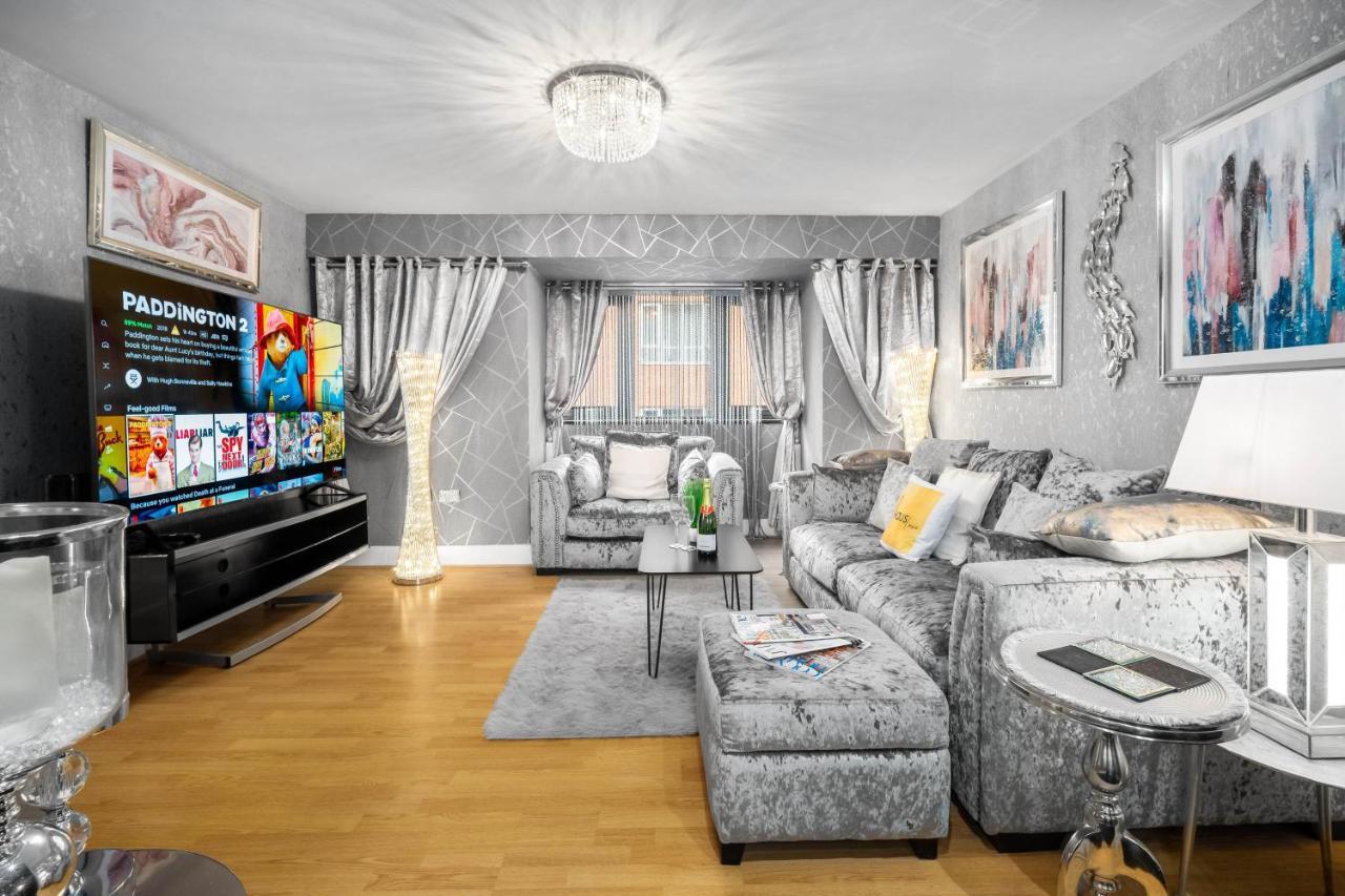 برمنغهام Luxury City Centre Apartment - Parking - Smart Tv - Wifi - Intercom المظهر الخارجي الصورة