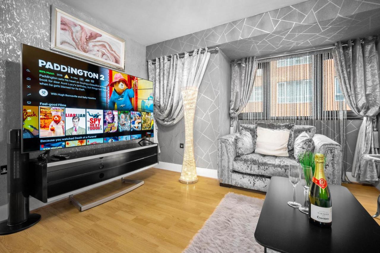 برمنغهام Luxury City Centre Apartment - Parking - Smart Tv - Wifi - Intercom المظهر الخارجي الصورة